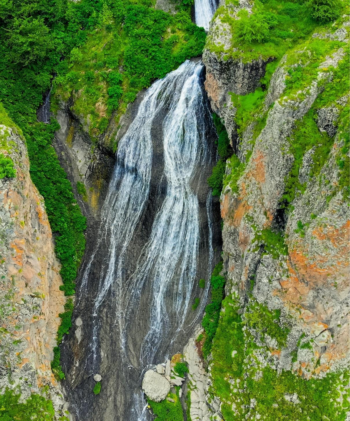 Natural_Sites_Jermuk Waterfall_S-min