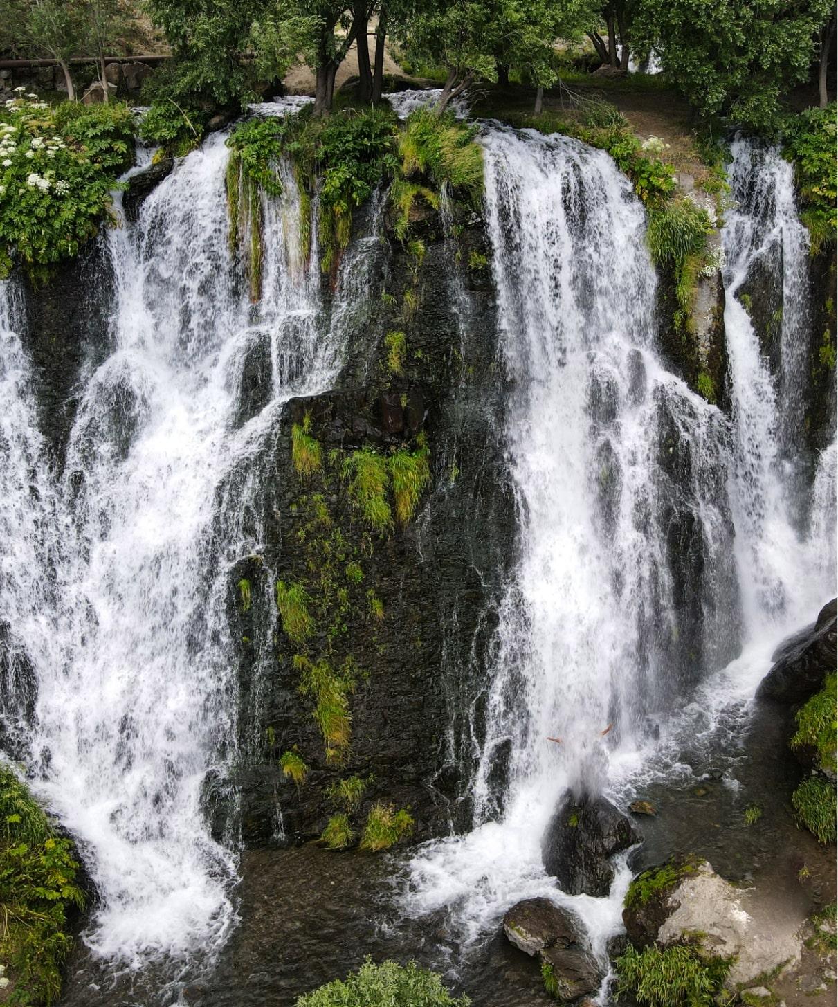 Natural_Sites_Shaki Waterfall_S-min
