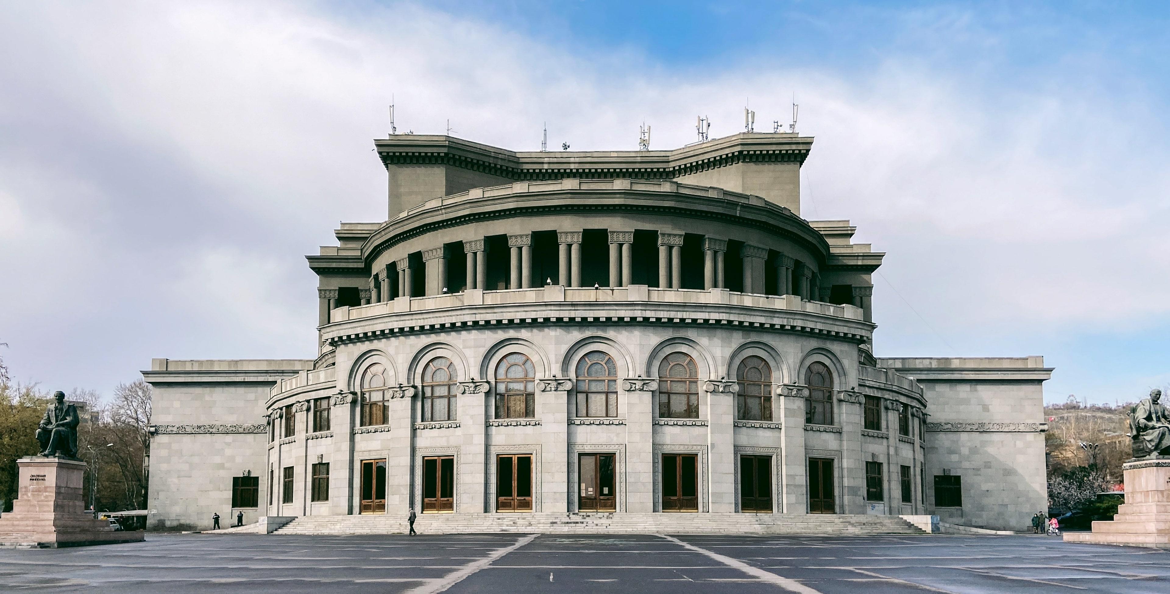 Opera House in Yerevan with no one around it-min